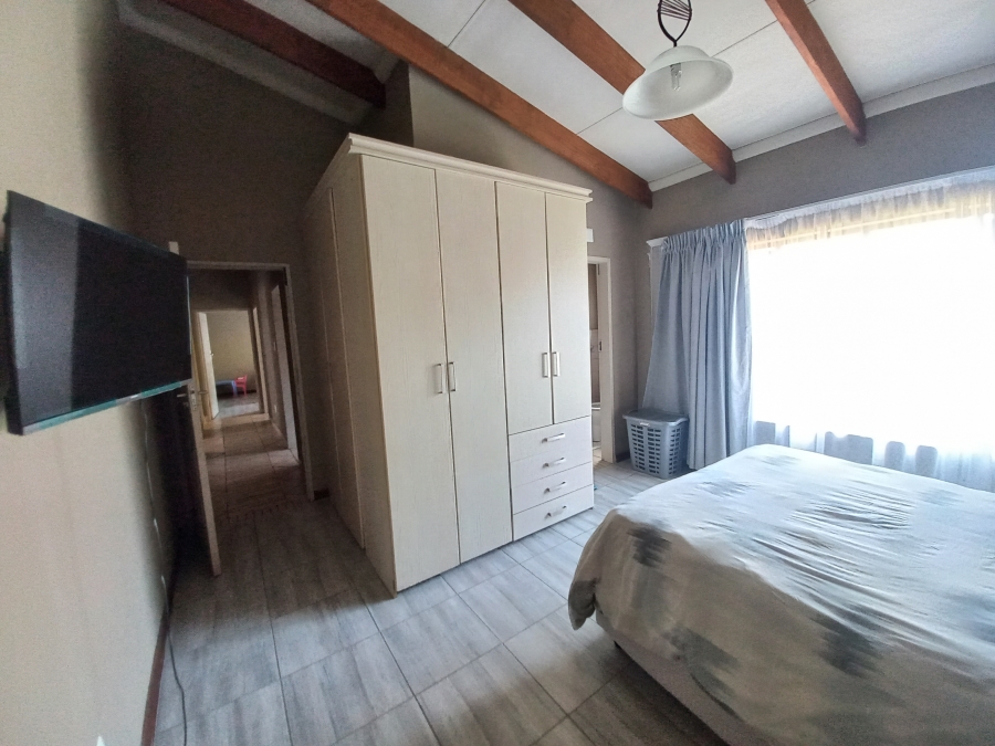 3 Bedroom Property for Sale in Waterval East North West